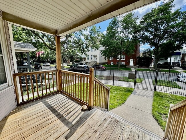 Building Photo - 2047 N Lavergne Ave