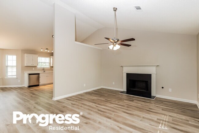 Foto del edificio - 186 Regency Park Dr