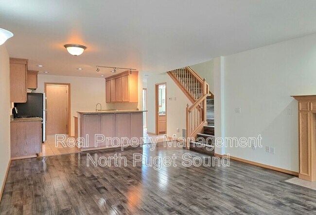 Building Photo - 1015 244th St SW