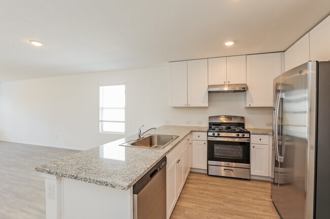 Building Photo - 2714 Robles St