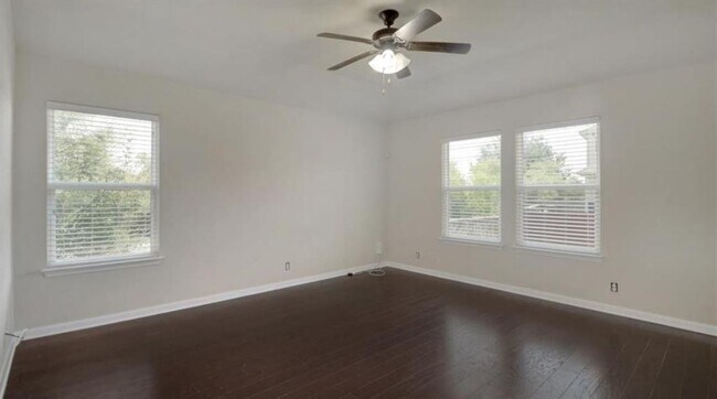 Foto del edificio - 1818 Sand Creek Rd