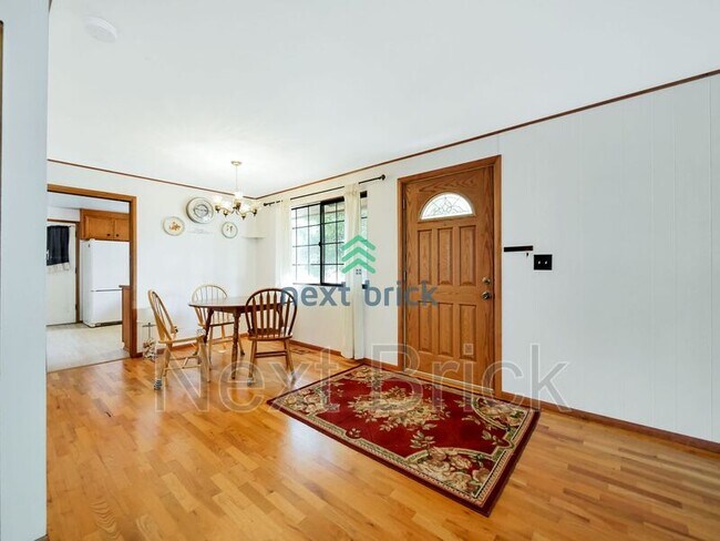 Building Photo - 4556 50th Ave SW