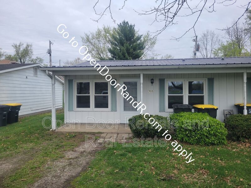 705 Lake Ave, Kendallville, IN 46755 Condo for Rent in Kendallville
