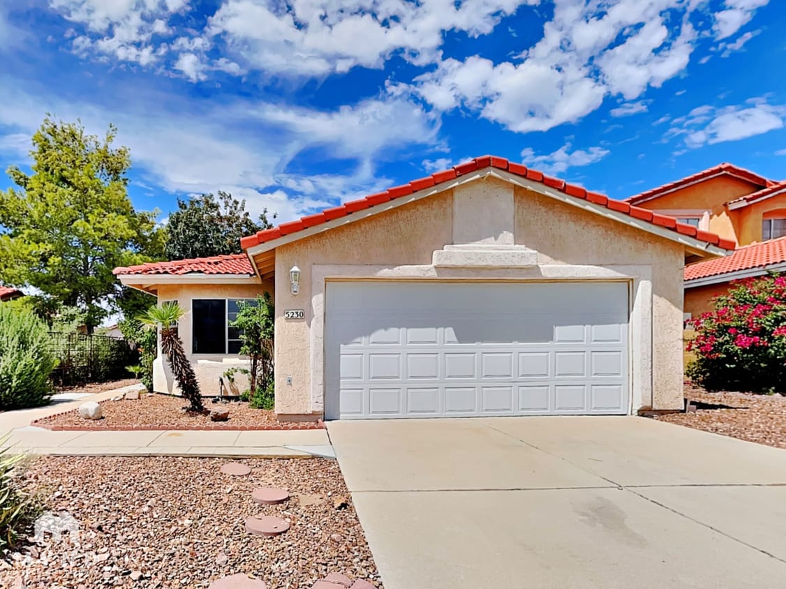 Primary Photo - 5230 W Wood Owl Dr