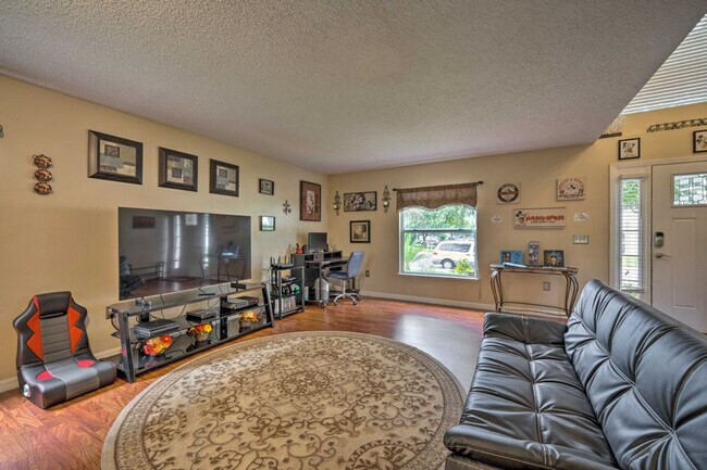 Building Photo - 407 Samuel St