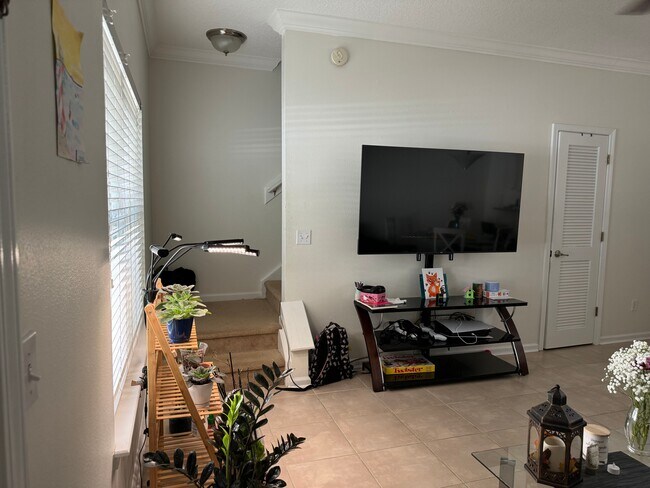 Building Photo - 865 Southern Creek Dr