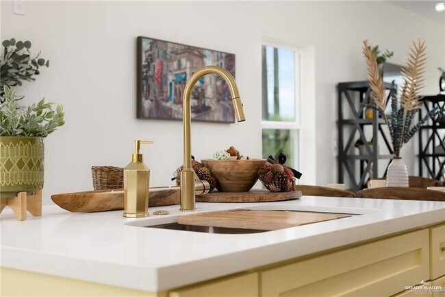 Foto del edificio - 38 Bass Ave