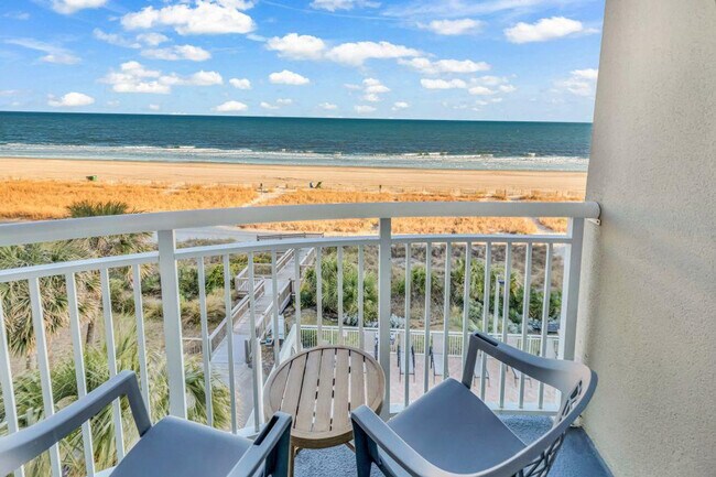Foto del edificio - 1708 N Ocean Blvd