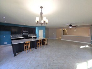 Building Photo - 16014 Peach Bluff Ln