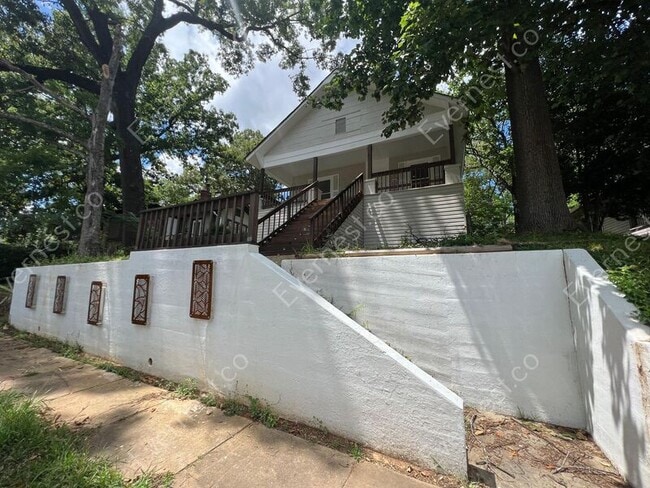 Building Photo - 1628 44th St Ensley