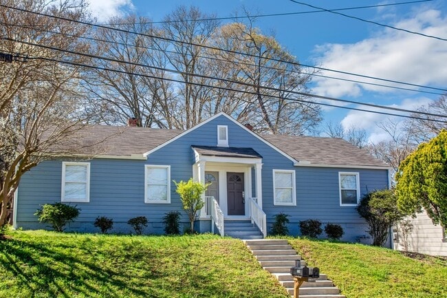 Photo - 178 Park St SE House