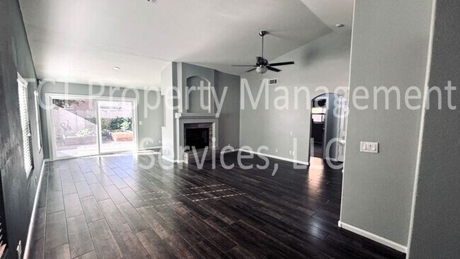 Foto del edificio - Tastefully Updated Home in Great Chandler Location