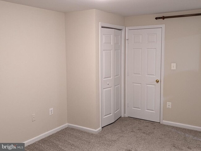 Building Photo - 141 Winslow Pl