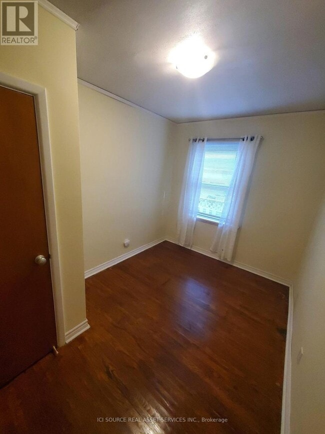 Building Photo - 412 Mountainview Dr
