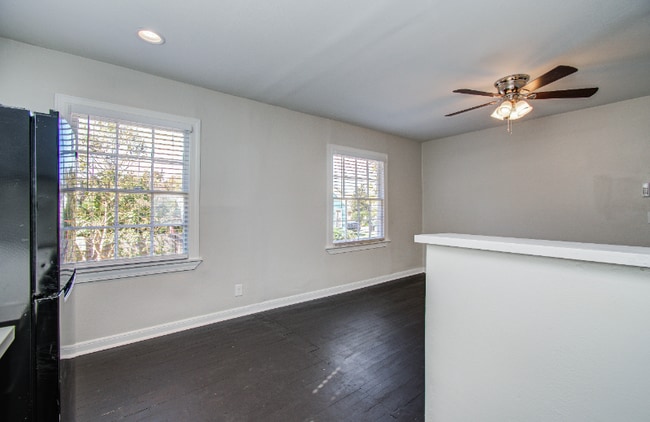 Photo - 710 Hemphill St Apartment