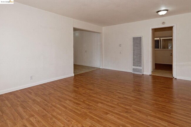 Building Photo - 740 27th St
