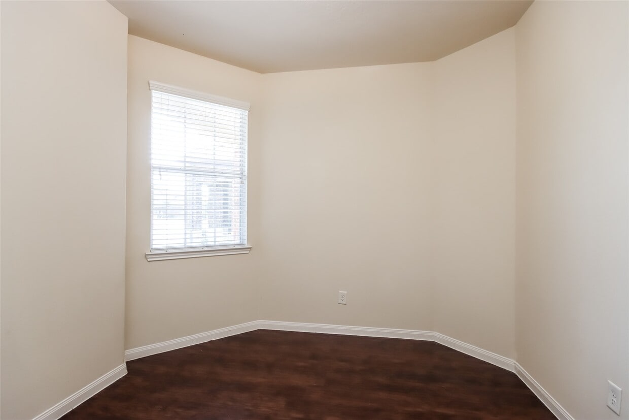 Building Photo - 12331 Ghita Lane