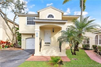 Building Photo - 9812 NW 9th Ct