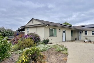 Building Photo - 9556 Cecilwood Dr