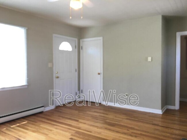 Foto del edificio - 1239 NW Dogwood Ave