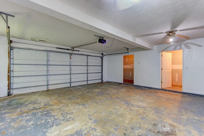 Building Photo - 68 Dundee Pl