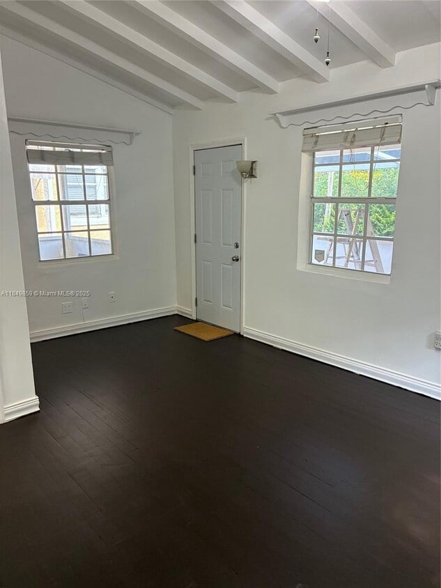 Primary Photo - 1214 Madrid St