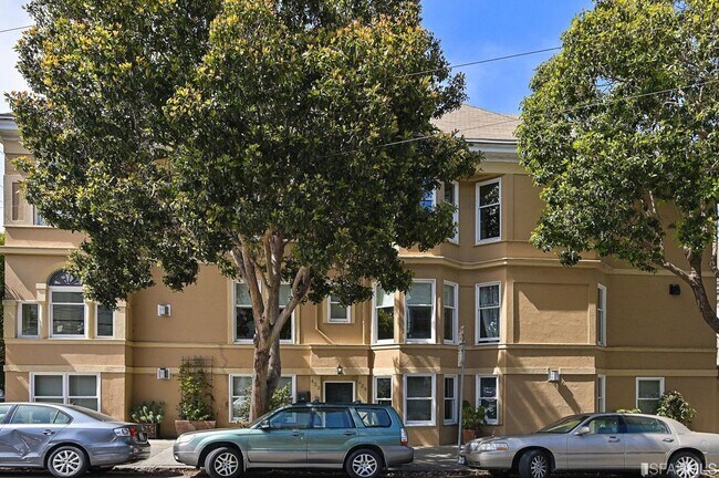 Building Photo - 862 Shrader St