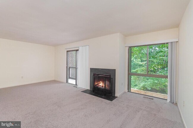 Building Photo - 1764 Wainwright Dr