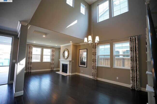 Foto del edificio - 33819 Farmhouse St