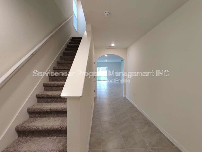 Building Photo - 32614 Canyonlands Dr