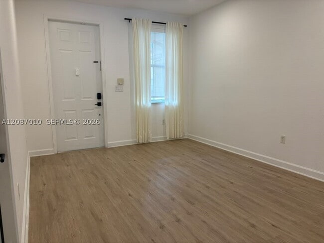 Building Photo - 8671 NW 112th Ct
