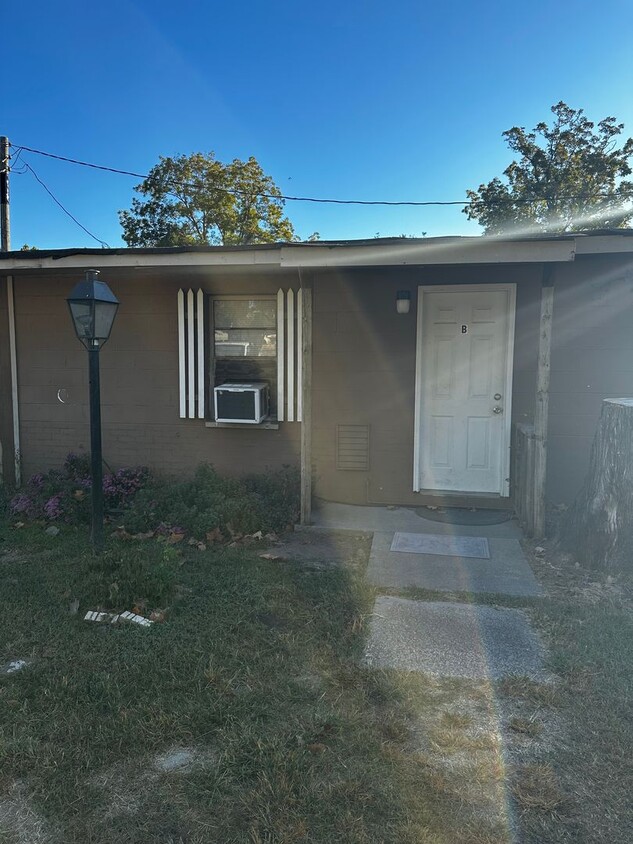 Primary Photo - Furnished 3 Bed 1 Bath Rental South Bossier