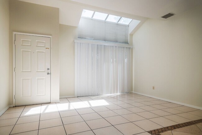 Foto del edificio - Rancho del Mar Townhomes Near the Temecula...
