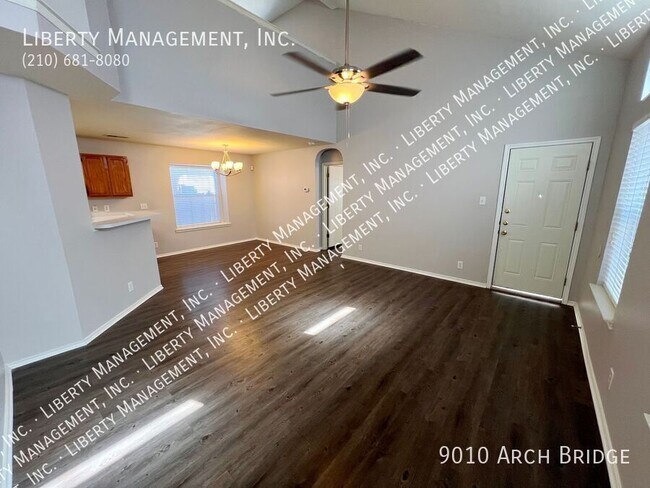 Foto del edificio - 9010 Arch Bridge