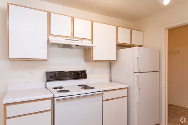 2HAB, 2BA - Carlyle Place Apartments