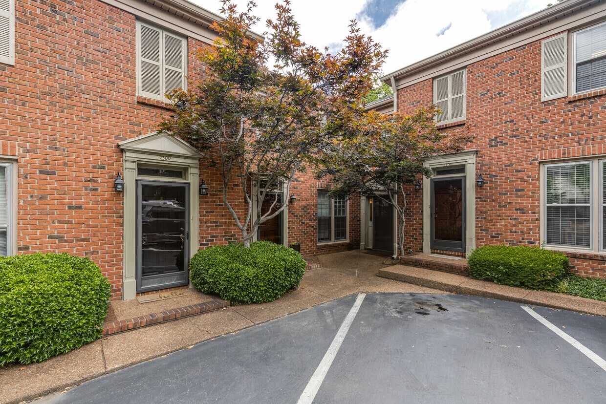 2304 18th Ave S, Nashville, TN 37212 Condo for Rent in Nashville, TN