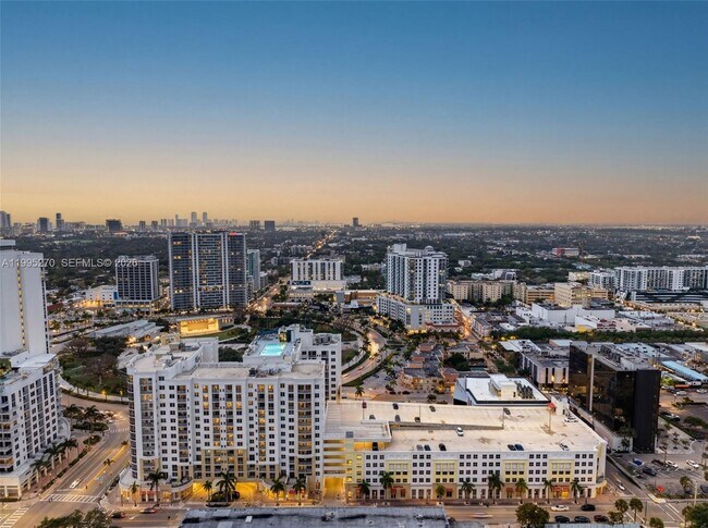 Foto del edificio - 1830 Radius Dr