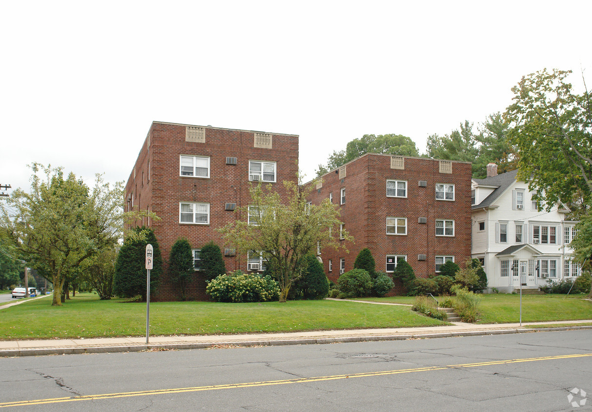 Foto del edificio - Kingswood Court