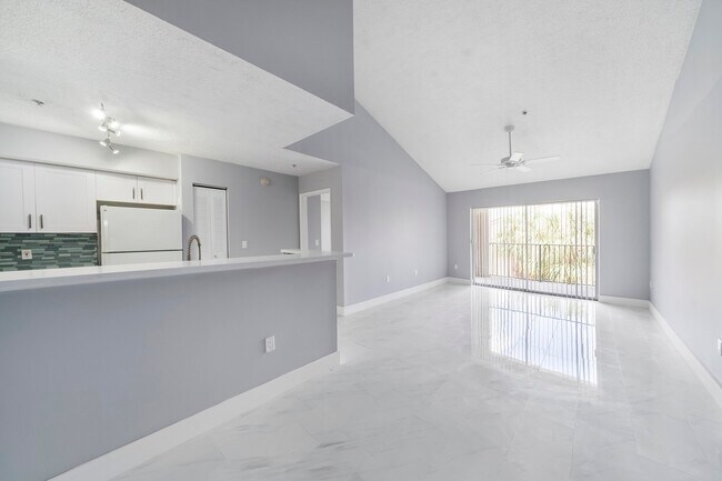 Building Photo - 7896 Sonoma Springs Cir