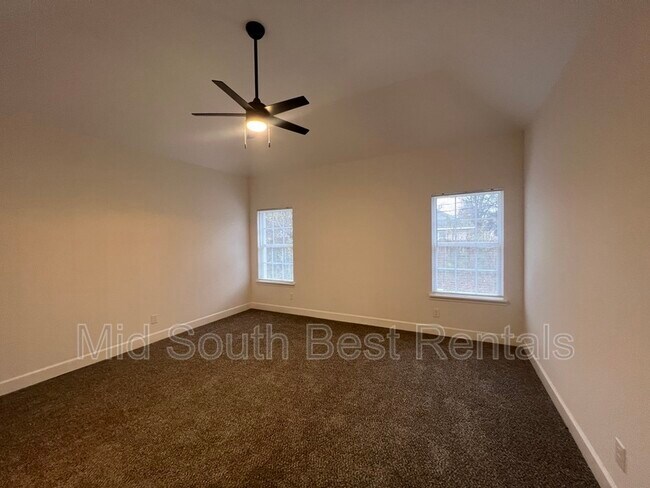 Foto del edificio - 1604 Waverly Ave