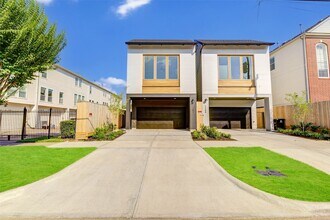 Building Photo - 2307 Jackson St Building Photo - 2307 Jackson St