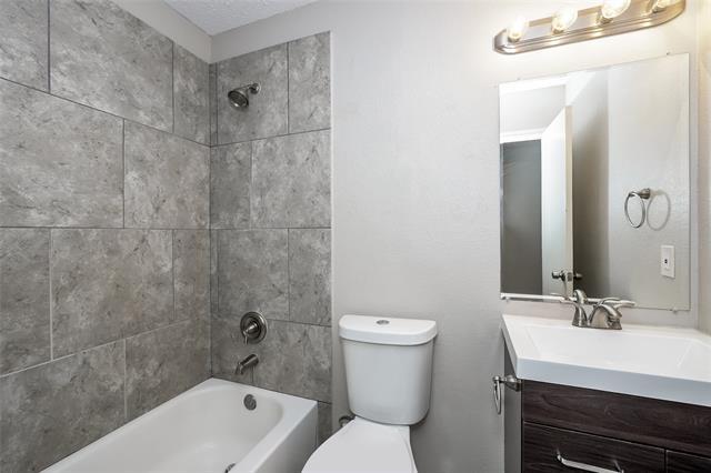 Building Photo - 3908 Foxhound Ln