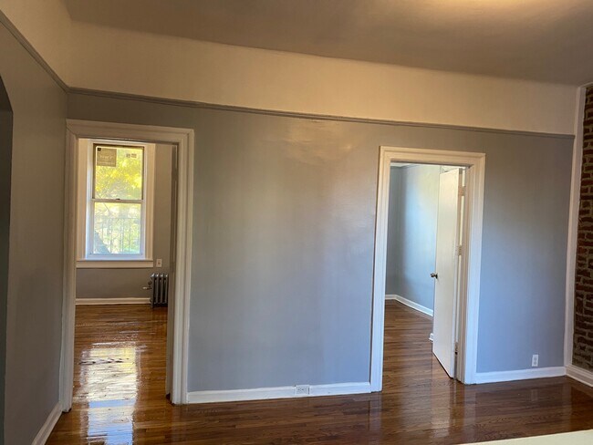 Building Photo - 2328 Newkirk Ave