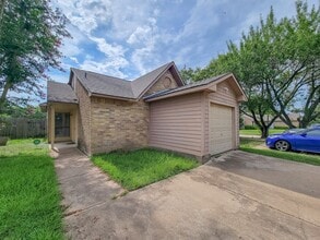 Building Photo - 17423 Ranch Country Rd