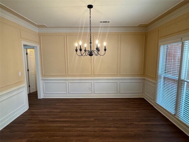 Foto del edificio - 3314 Collier Point NE
