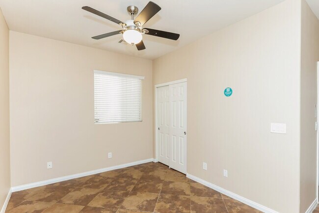 Foto del edificio - 9155 Dutch Oven Ct