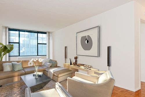 Building Photo - 211 W 56th St