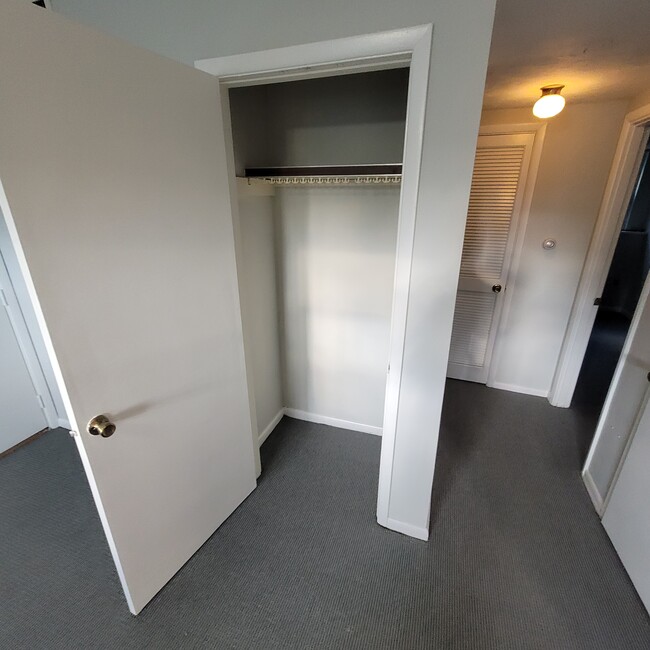 LR closet - 106 Braden Ct