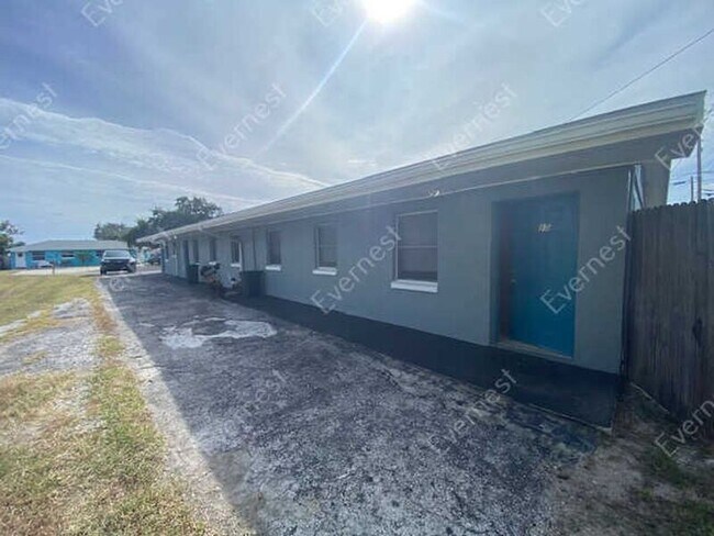 Building Photo - 5515 Cheyenne Dr
