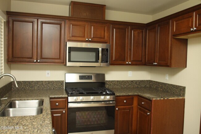 Foto del edificio - 5443 Camino Compadre